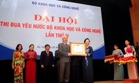  Phó Chủ tịch nước Nguyễn Thị Doan dự Đại hội thi đua yêu nước ngành khoa học công nghệ