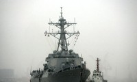  Trong 24 giờ tới, tàu chiến Mỹ áp sát Đá Xu Bi và Đá Vành Khăn tại Biển Đông