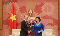 Chủ tịch Quốc hội Nguyễn Thị Kim Ngân tiếp Đại sứ New Zealand và Philipines