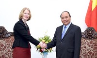 Thủ tướng Nguyễn Xuân Phúc tiếp Đại sứ New Zealand và Đại sứ Slovenia