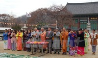 Phật tử Việt Nam tại Hàn Quốc hướng về Tổ quốc và biển đảo quê hương