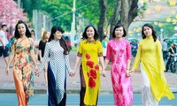 Áo dài: nét đẹp ở công sở thành phố Hồ Chí Minh