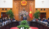 Thủ tướng Nguyễn Xuân Phúc kêu gọi doanh nghiệp Hongkong (Trung Quốc) đầu tư vào hạ tầng