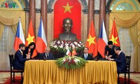 Tổng thống Cộng hòa Czech và Phu nhân kết thúc chuyến thăm cấp Nhà nước Việt Nam