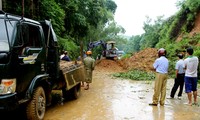  Huy động các lực lượng chức năng khắc phục hậu quả thiên tai do mưa lũ và sạt lở đất