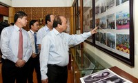 Thủ tướng Nguyễn Xuân Phúc dâng hương tại Khu di tích lịch sử lưu niệm Trung đoàn 52 Tây Tiến