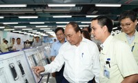  Thủ tướng Nguyễn Xuân Phúc làm việc với Samsung Thái Nguyên