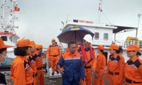  Bàn giao công dân Malaysia bị nạn trên biển Việt Nam 