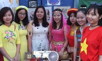  Sinh viên Việt Nam giới thiệu văn hóa dân tộc nhân kỷ niệm  428 năm Thành phố Volgograd