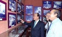 Thủ tướng Nguyễn Xuân Phúc dâng hương tưởng nhớ các vị nguyên lãnh đạo Nhà nước, Chính phủ