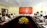 Chủ tịch Ủy ban Trung ương MTTQ Việt Nam Trần Thanh Mẫn làm việc với Cục Hải quan Quảng Ninh