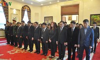 Cơ quan ngoại giao Việt Nam tại các nước tổ chức lễ viếng Chủ tịch nước Trần Đại Quang