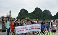 Đoàn thiếu nhi kiều bào tại Cao Hùng, Đài Loan (Trung Quốc) sang thăm và giao lưu tại Việt Nam