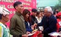Phó Chủ tịch Quốc hội Uông Chu Lưu dự chương trình “Tết sum vầy” tại tỉnh Thanh Hóa