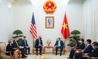 Hợp tác thương mại là trọng tâm, động lực chủ yếu trong phát triển quan hệ Việt Nam-Hoa Kỳ