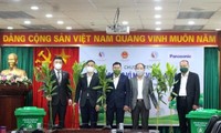 Trao tặng tỉnh Tuyên Quang 110.000 cây xanh
