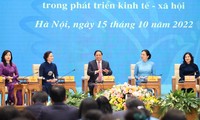 Thủ tướng Phạm Minh Chính đối thoại với phụ nữ về bình đẳng giới và phát triển