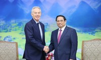 Thủ tướng Phạm Minh Chính tiếp cựu Thủ tướng Anh, Chủ tịch điều hành Viện Tony Blair vì sự thay đổi toàn cầu