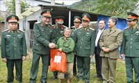 Hội Hỗ trợ khắc phục hậu quả bom mìn Việt Nam, thăm, tặng quà gia đình nạn nhân bom mìn tại Hà Giang