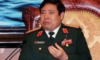 Đại tướng Phùng Quang Thanh tiếp đoàn đại biểu Bộ Quốc phòng Lào
