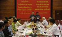Gặp gỡ chào mừng đoàn đại biểu nhân dân  hai nước Việt Nam - Lào