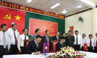 Đoàn đại biểu cấp cao tỉnh Chămpasăk thăm và làm việc tại tỉnh Quảng Ngãi 