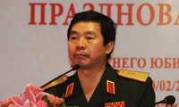 Thiếu tướng Trịnh Quốc Khánh được tặng danh hiệu Giáo sư danh dự của Nga