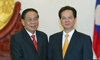 Thủ tướng Nguyễn Tấn Dũng hội kiến với Tổng Bí thư, Chủ tịch nước CHDCND Lào 