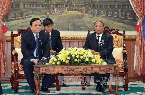 Phó Chủ tịch QH Huỳnh Ngọc Sơn thăm và làm việc tại Campuchia