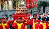Thành phố Hồ Chí Minh: Lễ dâng cúng bánh tét quốc tổ Hùng Vương