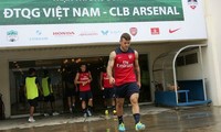 Giao hữu bóng đá giữa tuyển Việt Nam và CLB Arsenal (Anh)