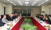 Đoàn nghị sĩ và doanh nghiệp Canada thăm làm việc tại Việt Nam 
