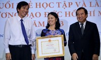 Trao giải cuộc thi “Tuổi trẻ học tập và làm theo tấm gương đạo đức Hồ Chí Minh” 