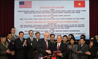 Việt Nam - Hoa Kỳ hợp tác khắc phục hậu quả bom mìn