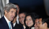 Ngoại trưởng John Kerry và Phó TT, BTNG Phạm Bình Minh  gặp gỡ báo chí