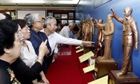 Trao giải cuộc thi sáng tác mẫu tượng đài Chủ tịch Hồ Chí Minh 