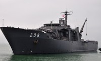 Tàu Hải quân Singapore thăm thành phố Đà Nẵng