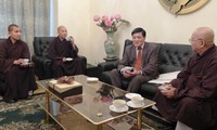 Hội Phật tử Việt Nam tại Cộng hòa Séc thăm Đại sứ quán