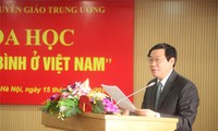 Hội thảo khoa học "Tránh bẫy thu nhập trung bình tại Việt Nam"