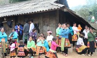 Chuyện học của người Mông ở Hua Nhàn, Sơn La