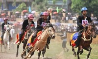 Lễ hội đua ngựa của người Mông