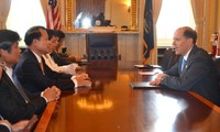 Phó Thủ tướng Vũ Văn Ninh tiếp xúc với giới chức Quốc hội và cộng đồng doanh nghiệp Mỹ 