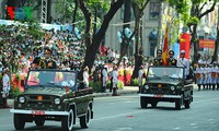 Chùm ảnh lễ diễu binh kỷ niệm 40 năm thống nhất đất nước