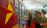 Triển lãm tư liệu lịch sử quý giá về Hoàng Sa, Trường Sa của Việt Nam tại Quảng Trị