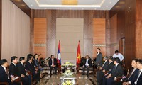 Ký kết Hiệp định thương mại biên giới giữa hai nước Việt Nam - Lào 