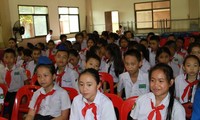 Ngôi trường song ngữ của người Việt tại Lào 