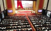  Hội Chữ thập đỏ Việt Nam và Bộ Giáo dục và Đào tạo tổ chức Đại hội thi đua yêu nước.
