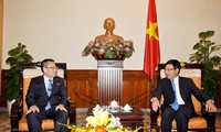 Phó Thủ tướng, Bộ trưởng Ngoại giao Phạm Bình Minh tiếp Đại sứ CHDCND Triều Tiên chào xã giao  