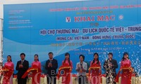 Khai mạc Hội chợ Thương mại, Du lịch quốc tế Việt – Trung 2015
