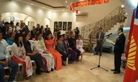 Đại sứ quán Việt Nam tại Qatar tổ chức Gặp mặt mừng Xuân Bính Thân 2016